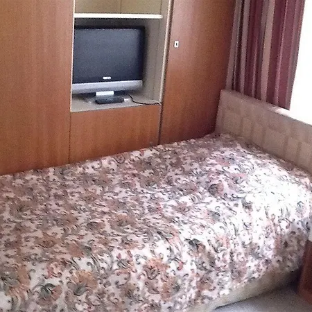 Hotel Center - Bellevue 3*