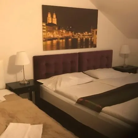 Hotel Center - Bellevue 3*