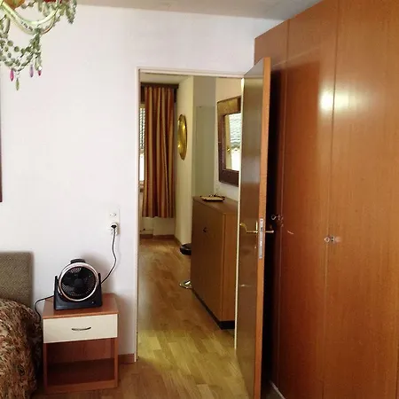 Hotel Center - Bellevue 3*
