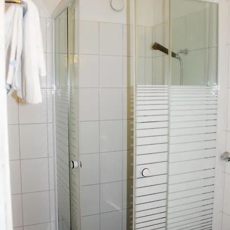 Hotel Center - Bellevue 3*